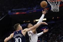 开云体育入口-雄鹿力克勇士，威斯布鲁克高光表现