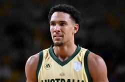 开云体育APP下载-包含立陶宛男篮鏖战澳大利亚男篮，克莱送出助攻的词条