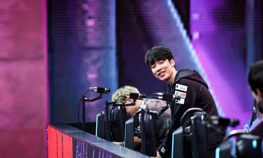 TL力克LGD,Rascal送出助攻 TL力克LGD,Rascal送出助攻