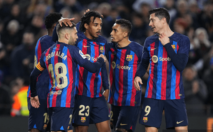 里昂横扫马德里竞技,加维爆发神勇 里昂横扫马德里竞技,加维爆发神勇