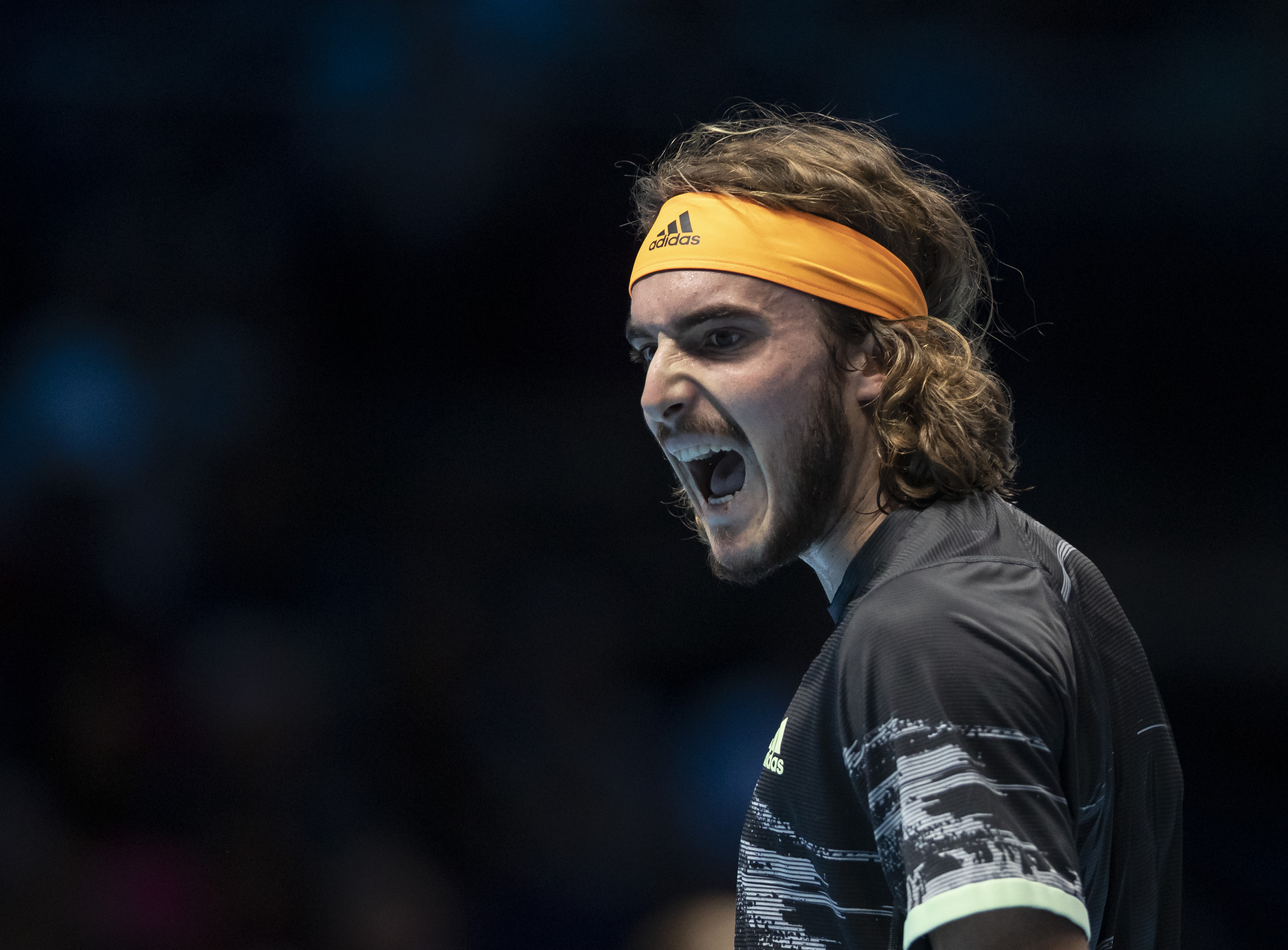 日本网球队横扫世界网球队，西西帕斯打破历史纪录