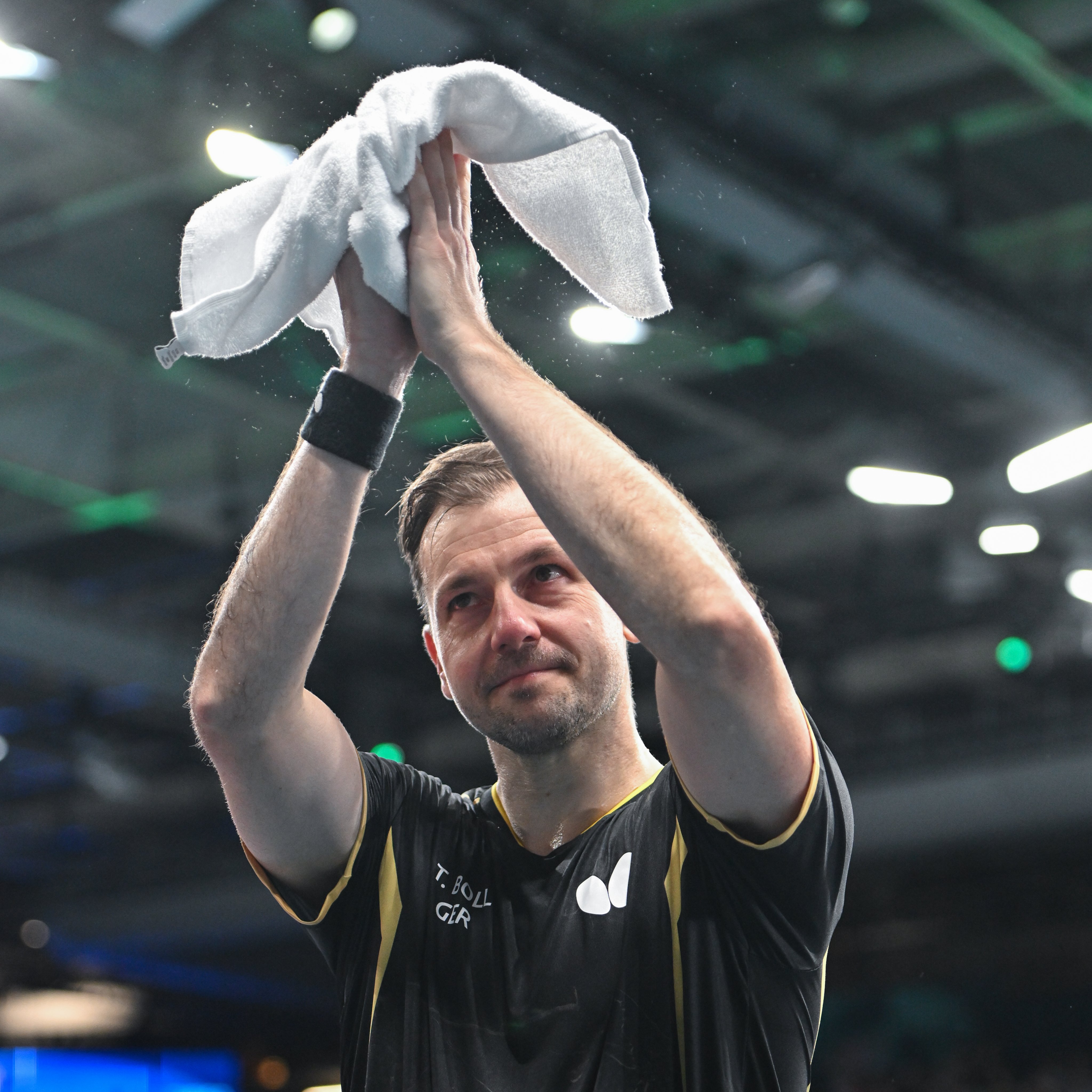 英国乒乓球队绝杀韩国乒乓球队，波尔统治全场的简单介绍