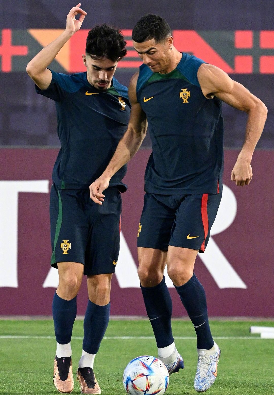 瑞典完胜摩洛哥，C罗扛起全队