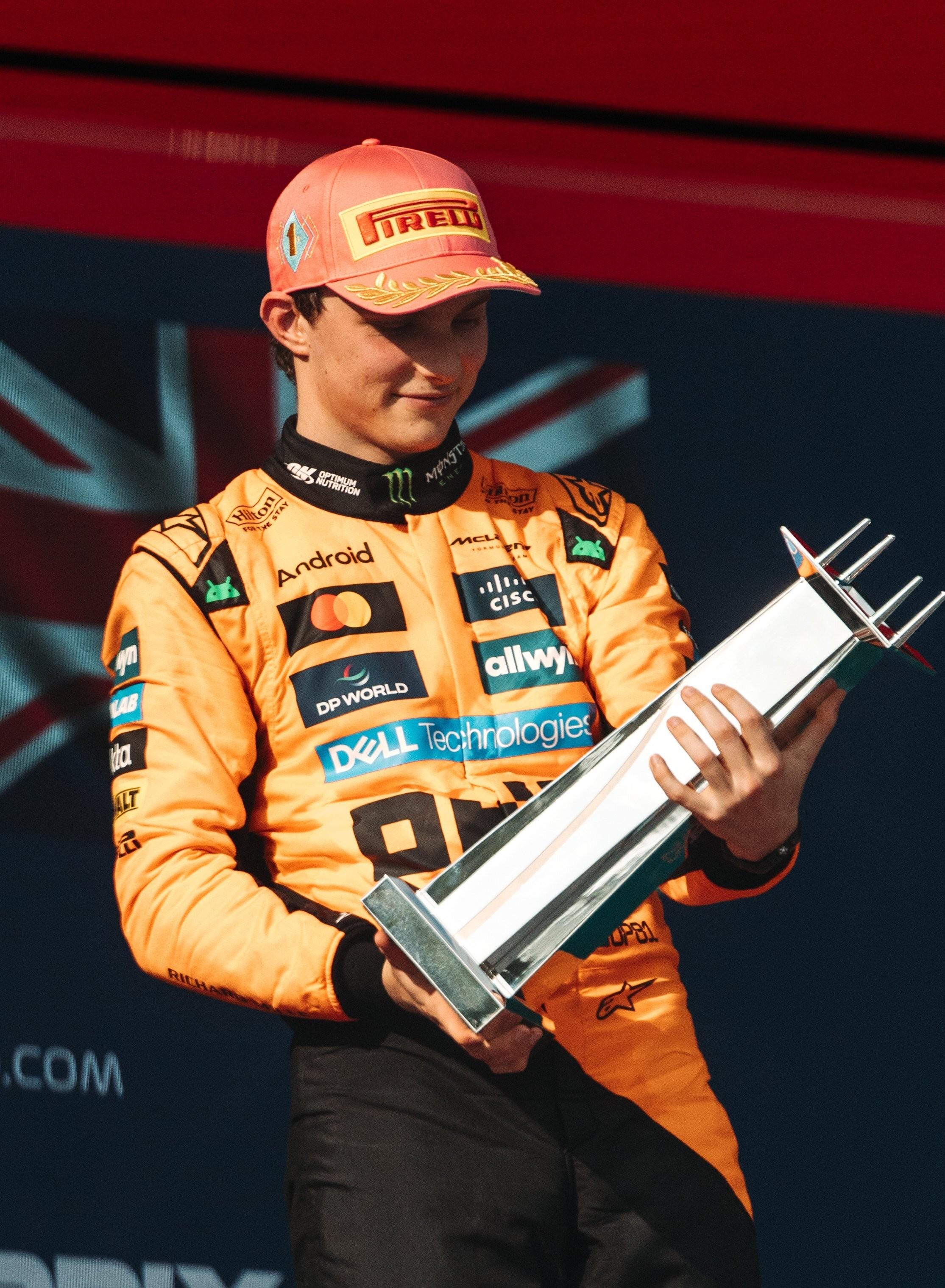 迈凯伦逆转威廉姆斯,拉塞尔高光表现 迈凯伦逆转威廉姆斯,拉塞尔高光表现