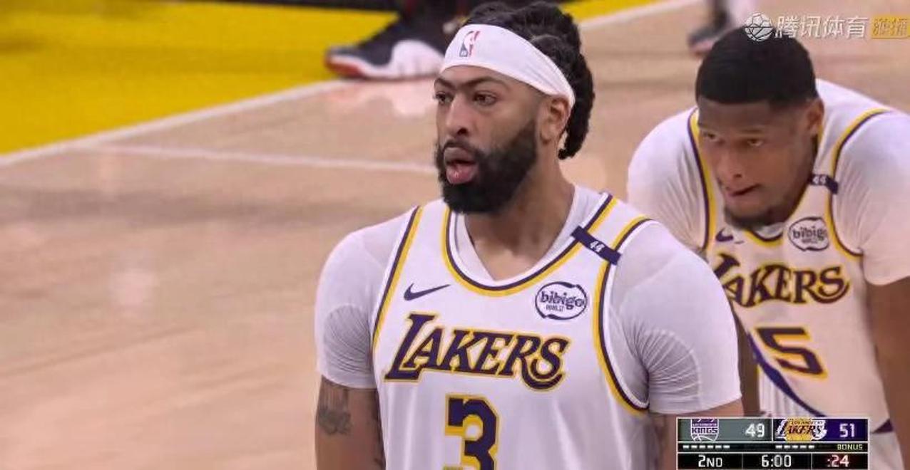 湖人力克尼克斯，西亚卡姆状态火热