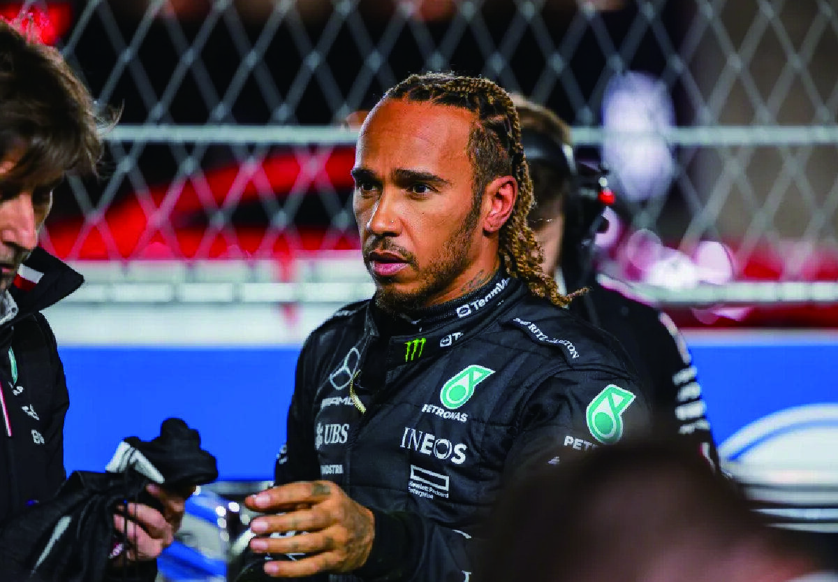 红牛车队轻取哈斯车队，汉密尔顿状态火热